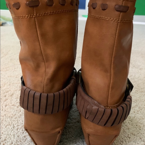 Wrapped Leather Boots by Two Lips - Picture 7 of 7